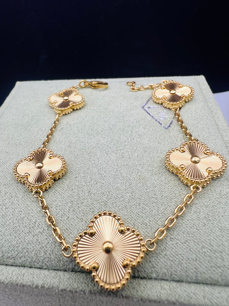 18k Gold Plated 5 Clover Bracelet
