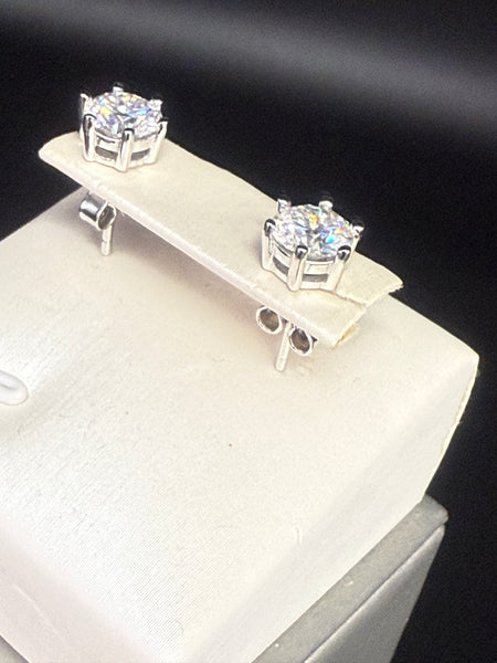 6 Prong Setting One Carat 5mm  Round Moissanite Diamond Studs Earring. Pass Diamond Test