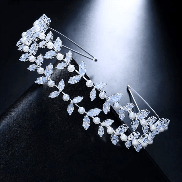 Red Leaf Bear - FREE Shipping Over $99 - Something for Everyone Bridal Hair band Pearl Rhinestone Stunning hair band.